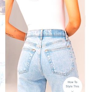 Abercrombie 90’s relaxed jean high rise